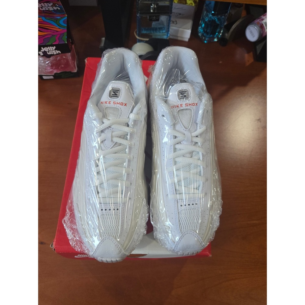 Nike Shox R4 GS White Phantom Red CW2626-102 Youth Size 6Y Kids Sneakers